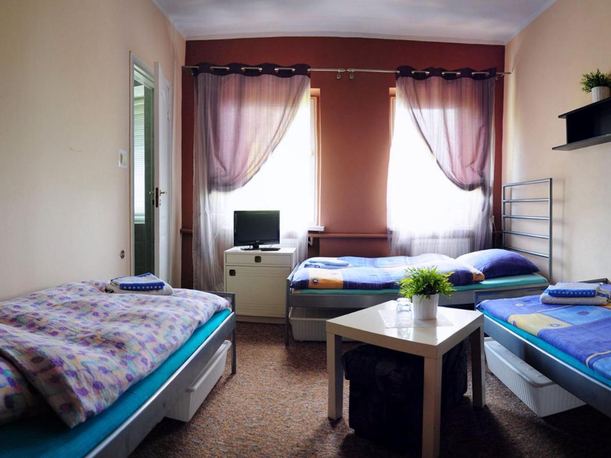 Ferrara B&B Noclegi Вонґровєц Екстер'єр фото