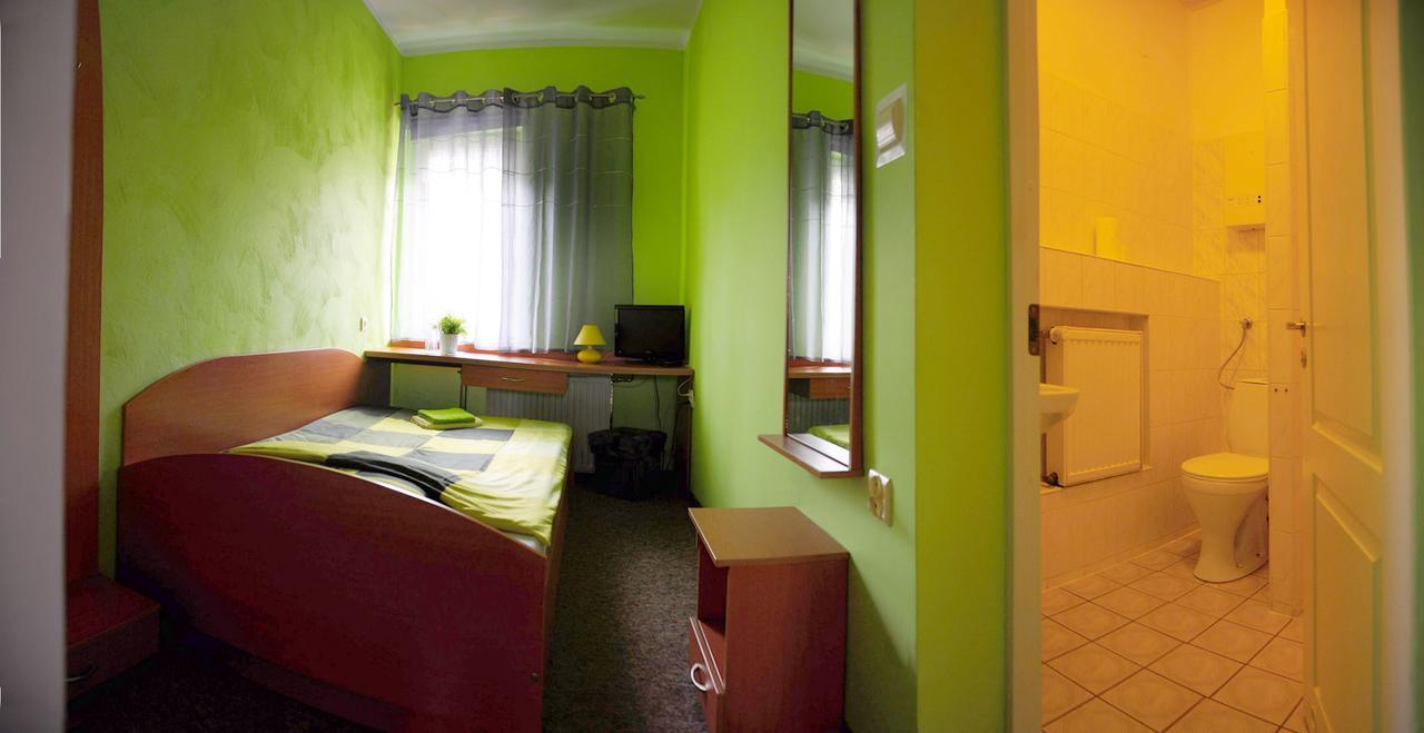 Ferrara B&B Noclegi Вонґровєц Екстер'єр фото